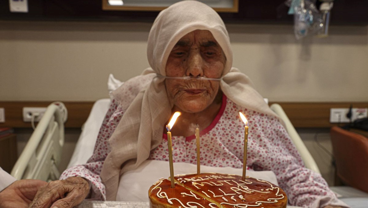 111 yaşındaki Hatice nine hayata beşinci kez 111 yaşındaki Hatice nine hayata beşinci kez