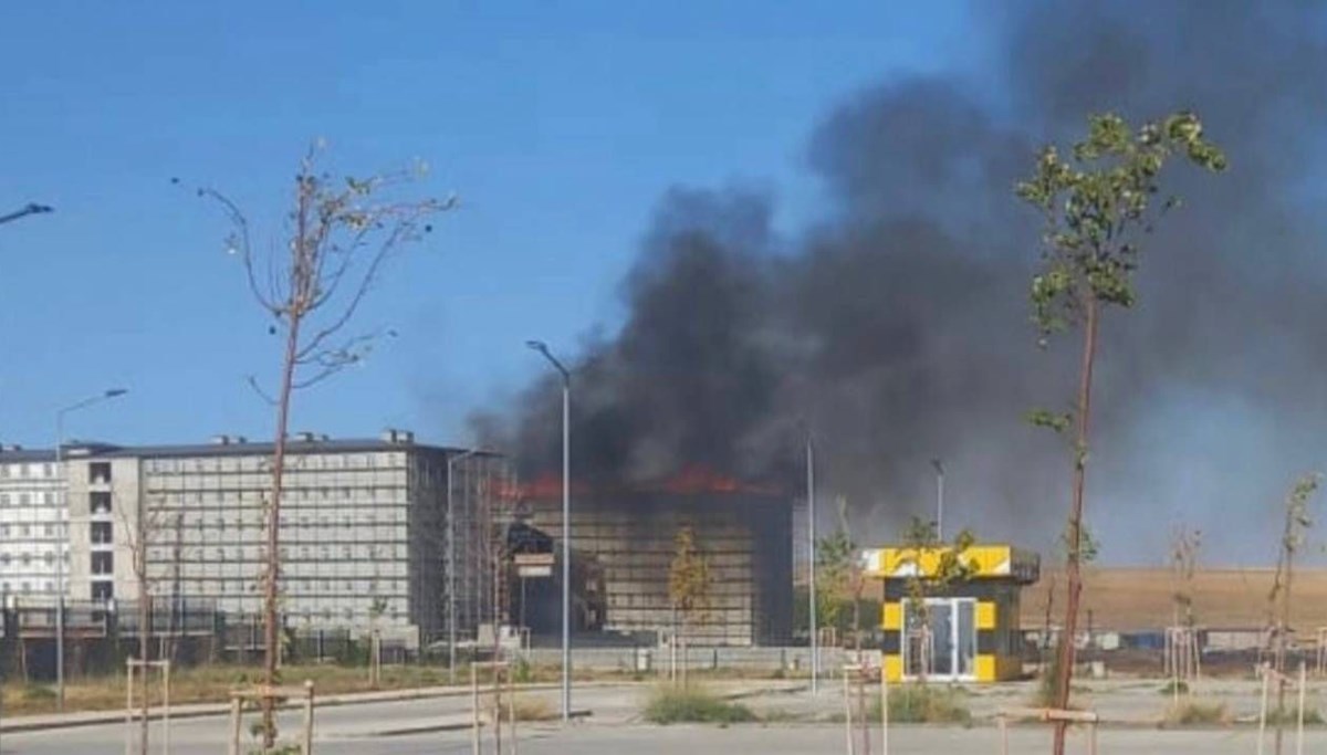 Yurt binasında yangın paniği Yurt binasında yangın paniği