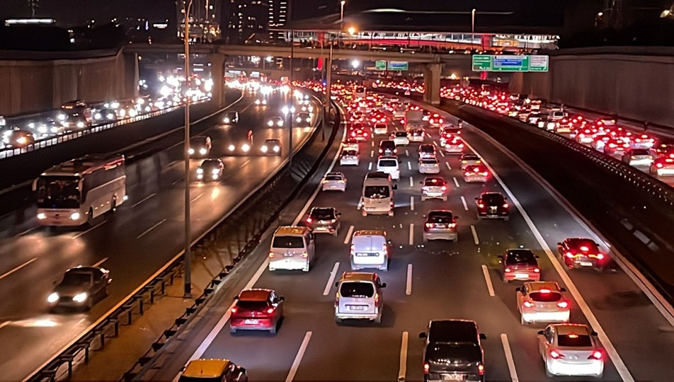 İstanbul'da trafik yoğunluğu yüzde 70'i geçti - Son Dakika Türkiye Haberleri | NTV Haber