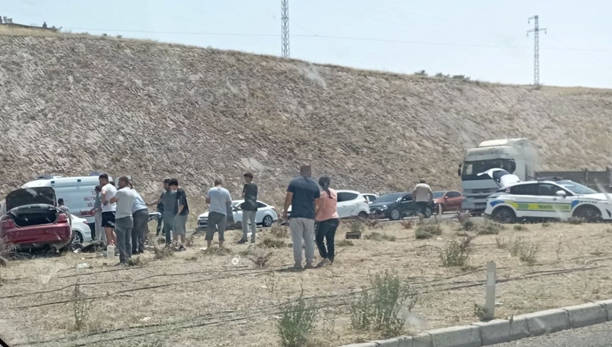 Kayseri'de otomobiller çarpıştı