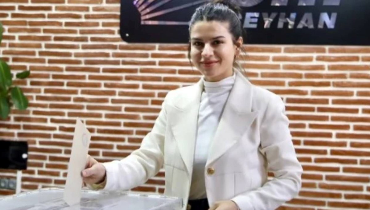 Başkan vekilliğini CHP'li aday kazandı