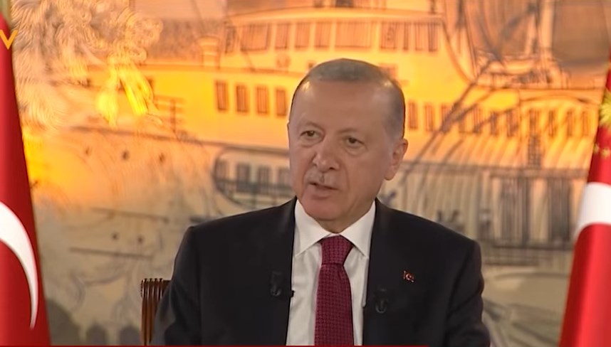 Erdoğan: Gençleri zararlı alışkanlıklardan kurtarmak görevimiz