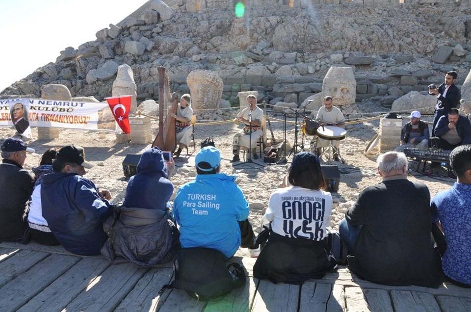 Nemrut zirvesinde engelliler için özel konser - 1