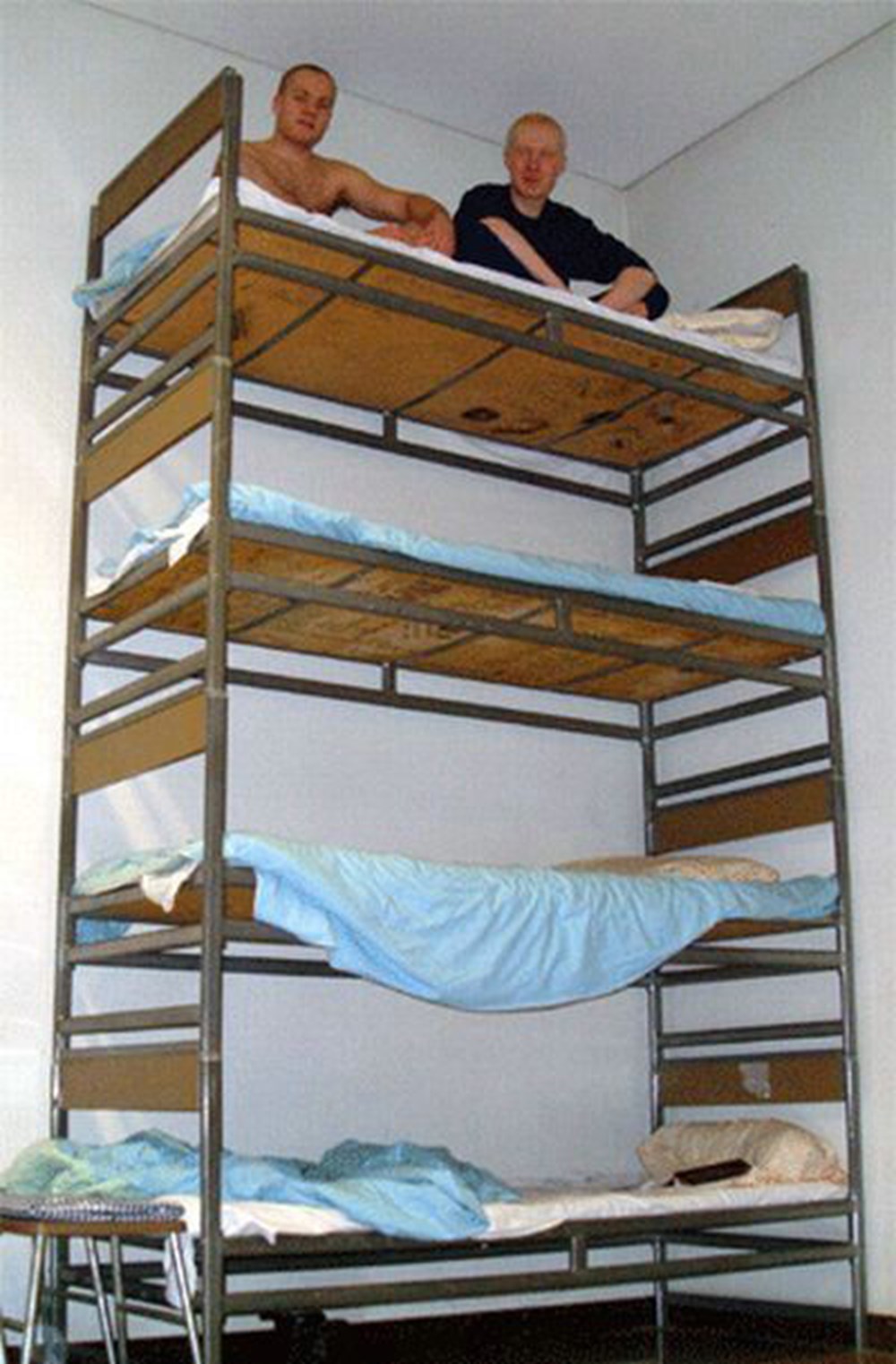 Двухъярусная кровать в тюрьме