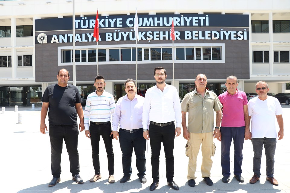 Antalya Büyükşehir Belediyesi'ne grev kararı asıldı - 1