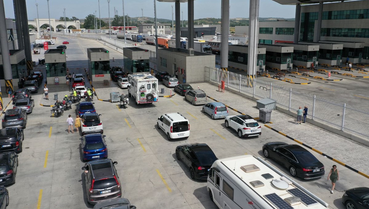 Kurban Bayramı tatilinde Yunanistan’a gidenler sınırda yoğunluk oluşturdu