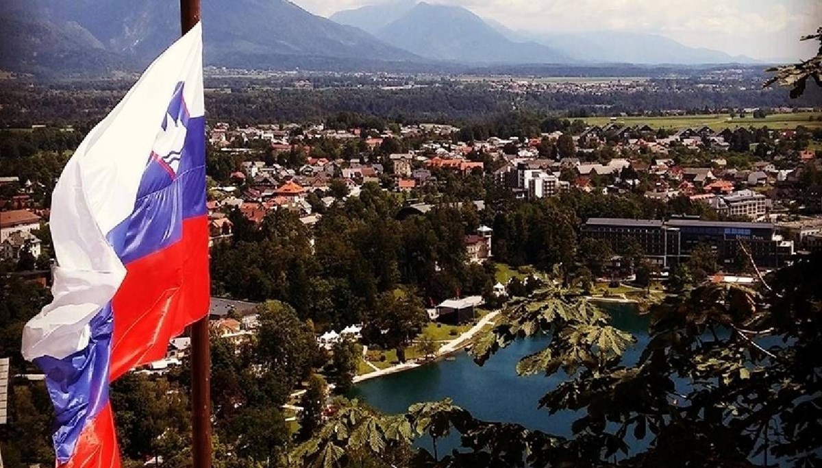 İsrail'le silah ticaretini yasakladı