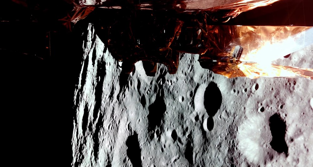 Ay'ın hayran bırakan yeni görüntüleri: Karanlık yüzü böyle görünüyor! - 4