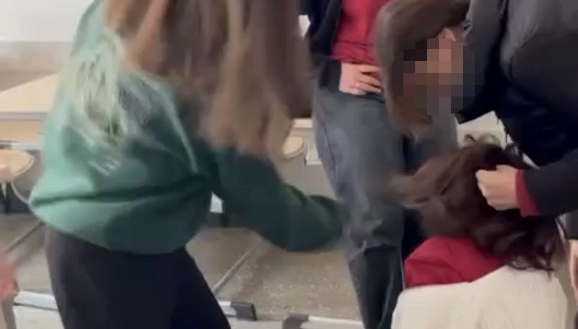 Lisede akran zorbalığı