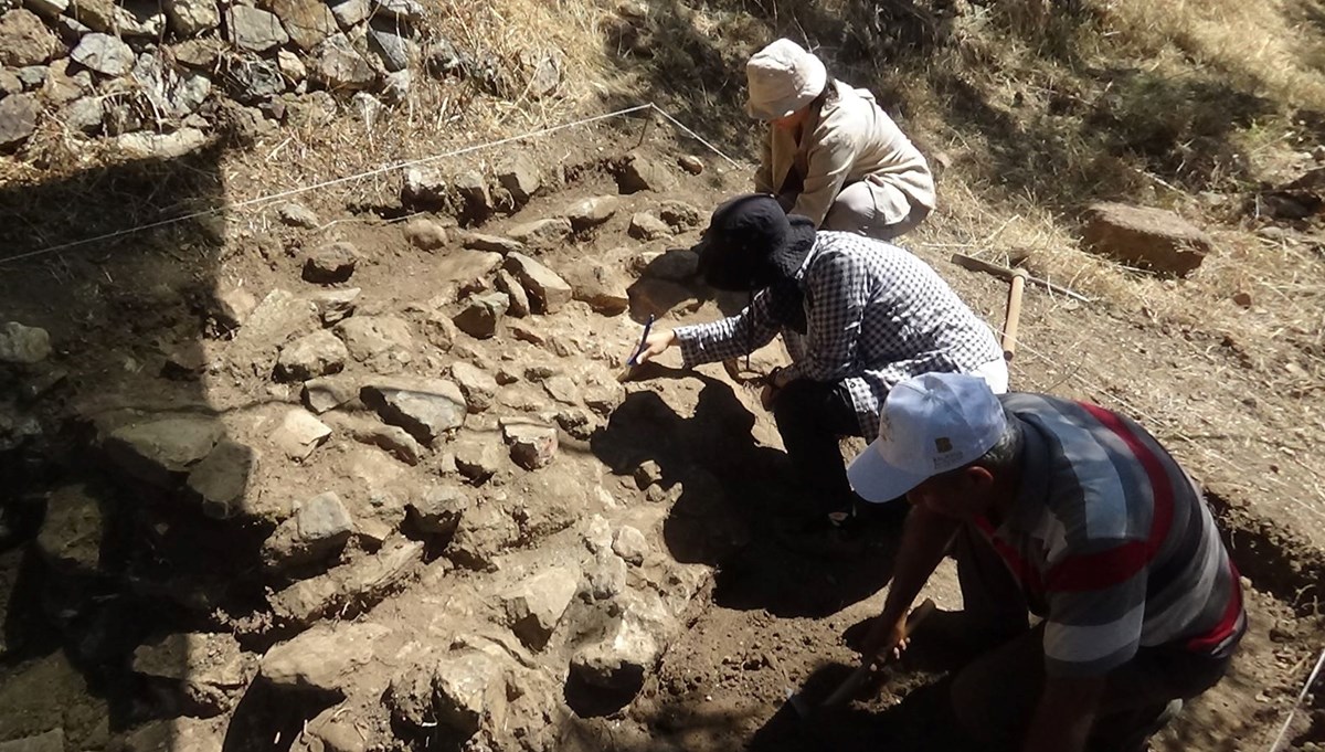 Toprağın altından 1700 yıllık villa çıktı