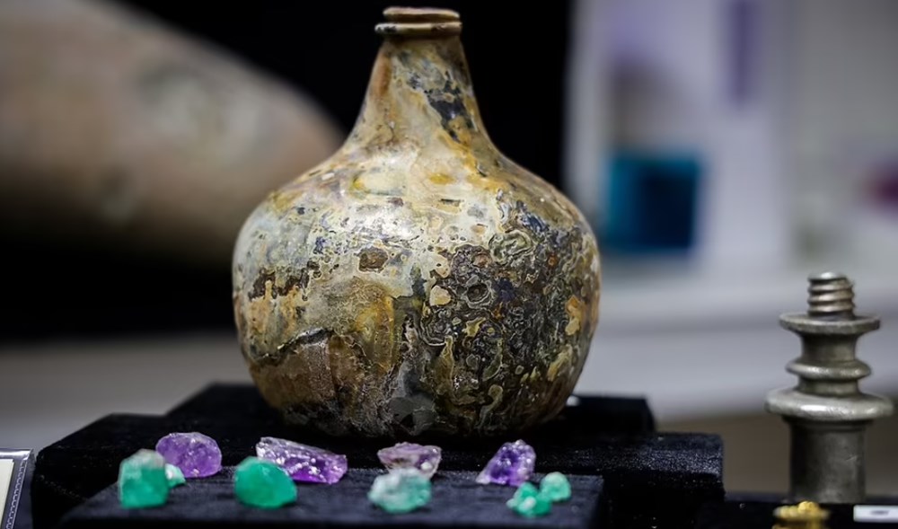 Altın sikkeler ve paha biçilemez mücevherler: 350 yıl önce batan geminin hazineleri ortaya çıktı - 7