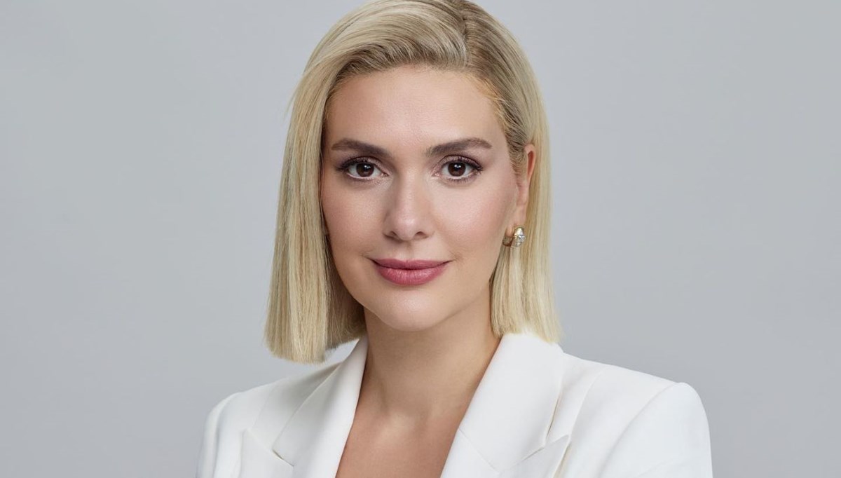 Bergüzar Korel imaj değiştirdi (Ünlülerin değişimi)