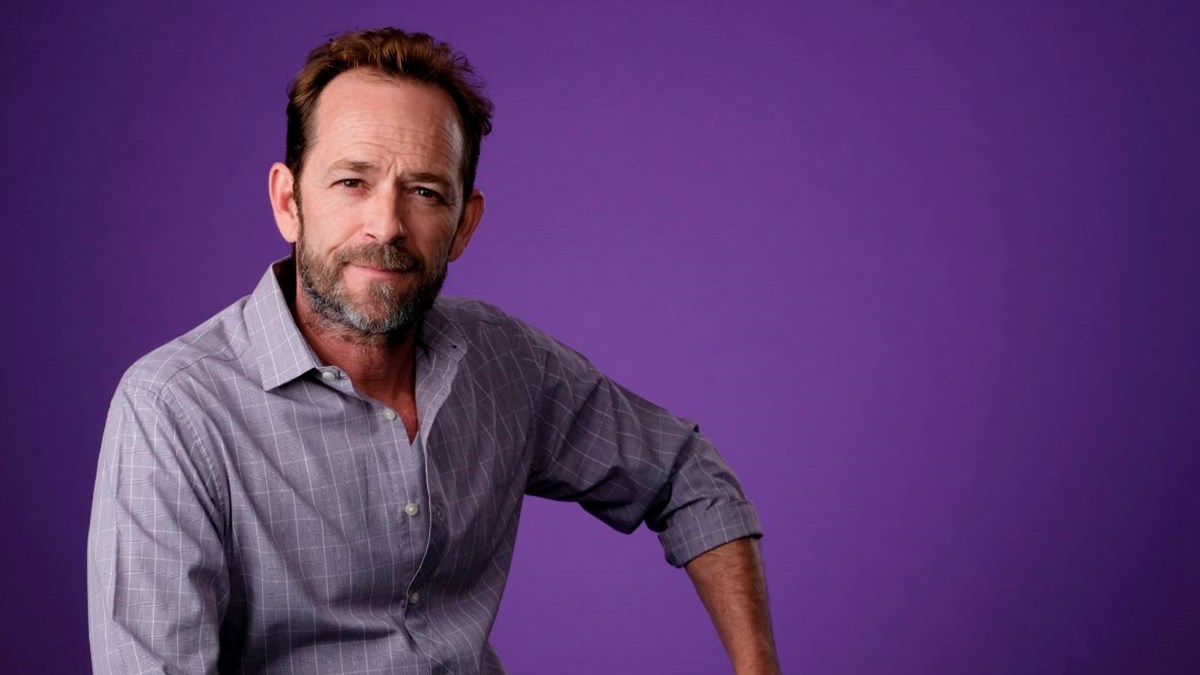 evimiz hollywood da dizisinin oyuncusu luke perry hayatini kaybetti magazin haberleri ntv