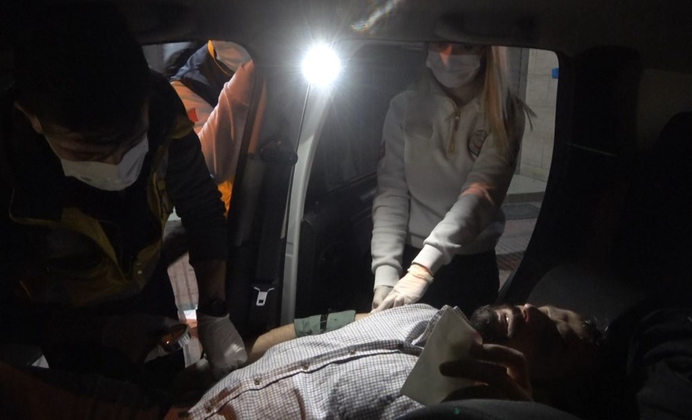 'Ben boksörüm' deyip gazetecinin burnunu kırdı - 15