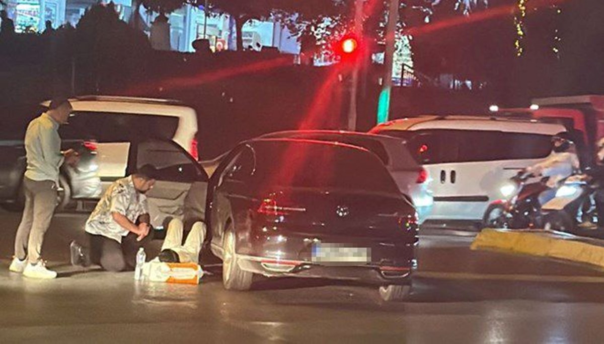 Trafik ışıklarında silahlı saldırı Trafik ışıklarında silahlı saldırı