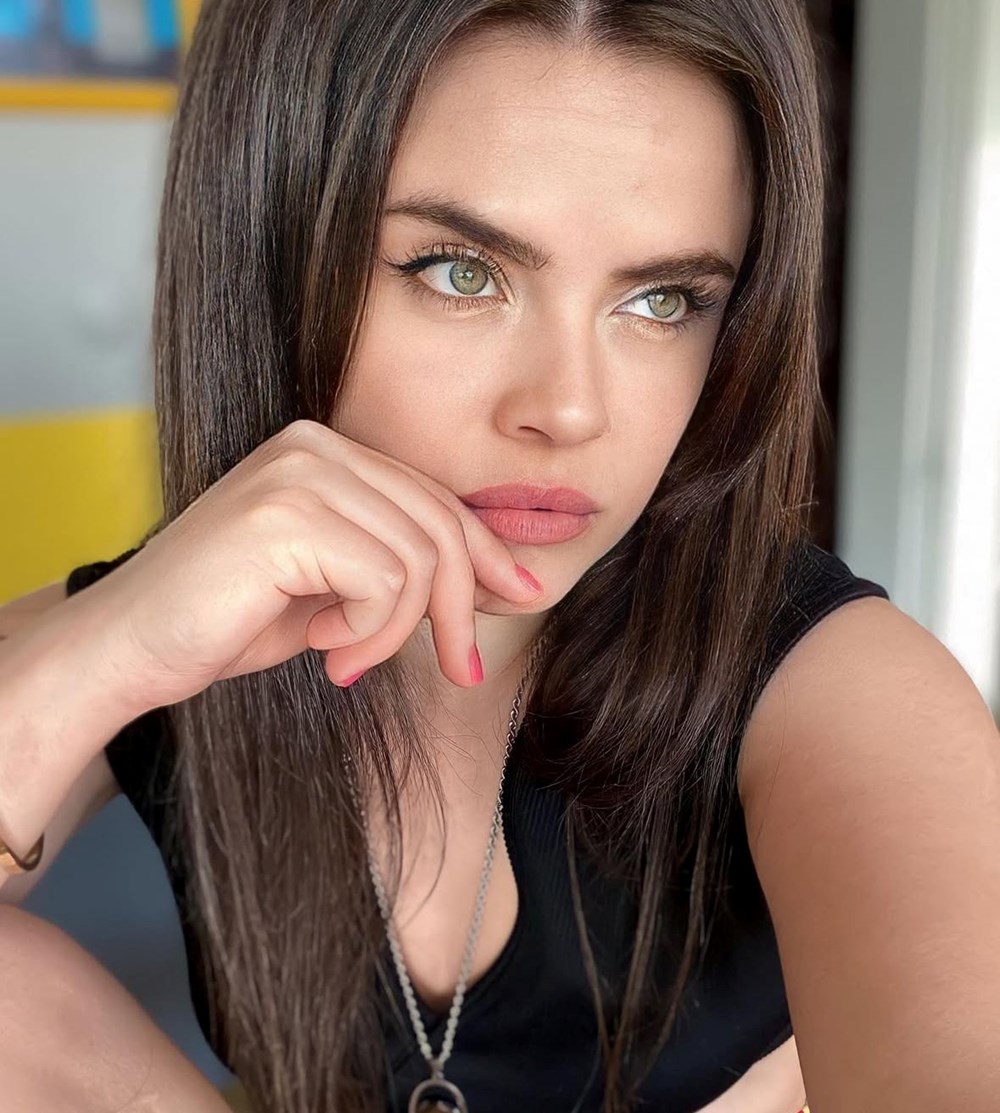 Oyuncu Sevil Akdağ, sözünde vahşice öldürdüğü Elif Kırav'ı suçladı 72 rqMFLLnwyUyzZFqA6vIkzQ