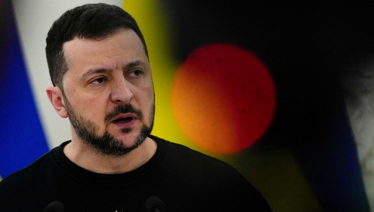 Zelenski'ye suikast girişimi: Koruma biriminde değişiklik Zelenski'ye suikast girişimi: Koruma biriminde değişiklik