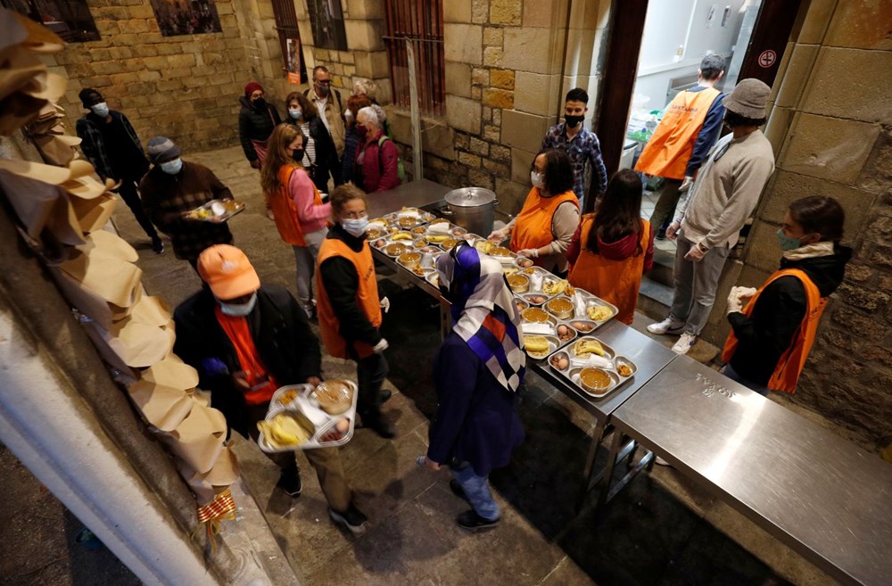 İspanya’da Katolik kilisesi Müslümanlara iftar için kapılarını açtı - 5