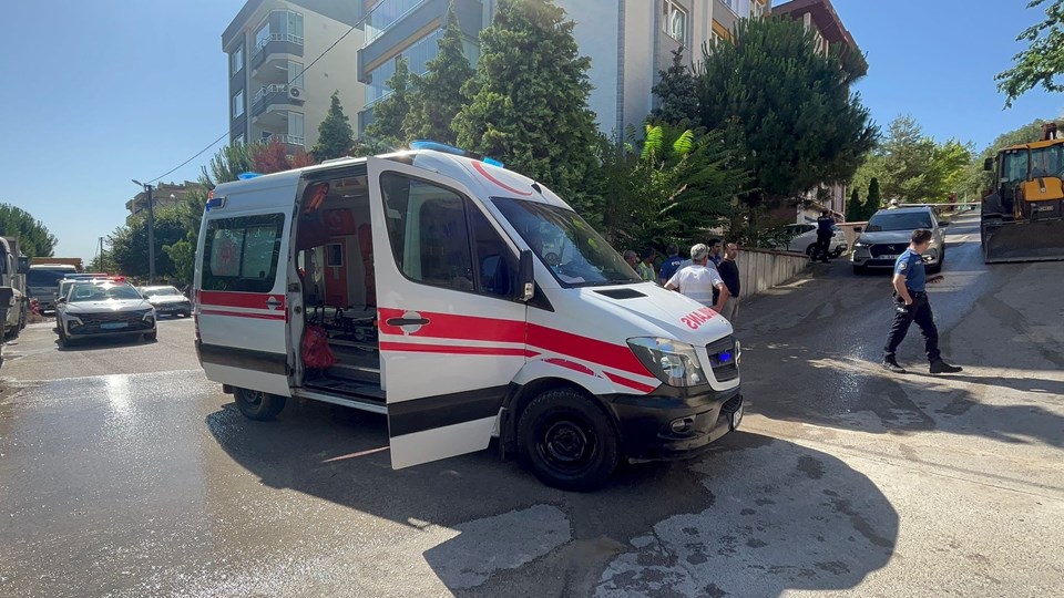 Bursa'da doğalgaz patlaması: Üç işçi yaralandı - 1