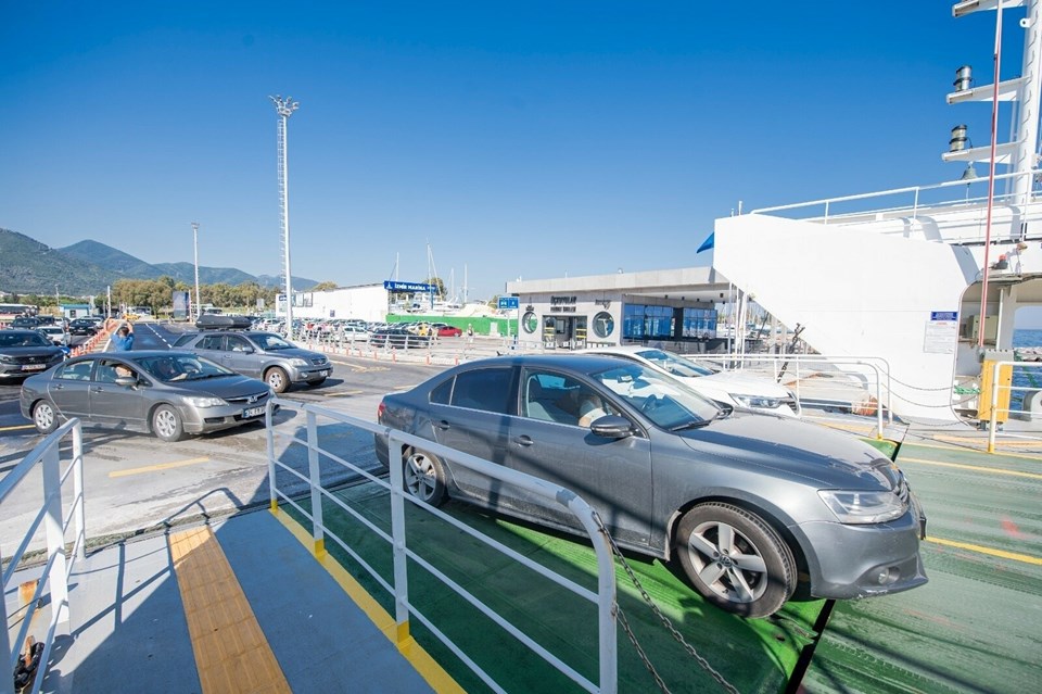 İzmir'de arabalı vapur ücretlerine zam - 1