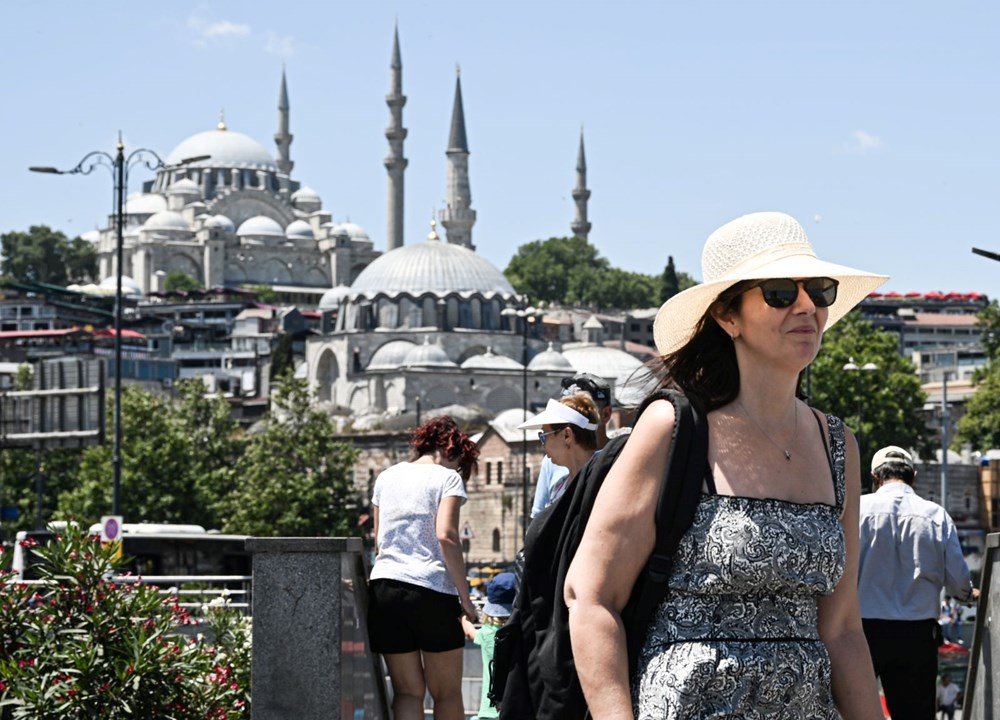 Gece İstanbul'daki nem uyutmadı: O ilçe yüzde 99 ile rekor kırdı - 24