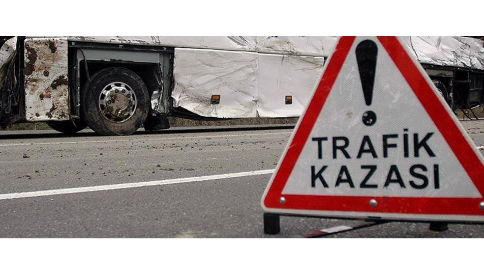 Tokat'ta öğrenci servisi devrildi: 5 yaralı
