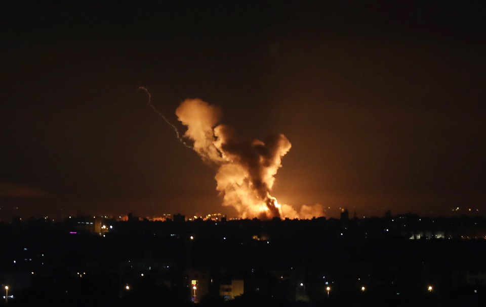 SON DAKİKA HABERİ: İsrail'den Gazze'ye hava saldırısı - 1