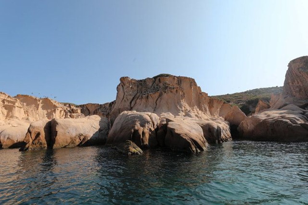 'Denizin Peribacaları' Siren Kayalıkları görenleri şaşırtıyor - 28