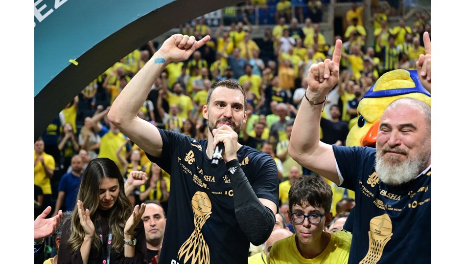 Fenerbahçe'ye gözyaşlarıyla veda etti, yeni takımı resmen açıklandı!