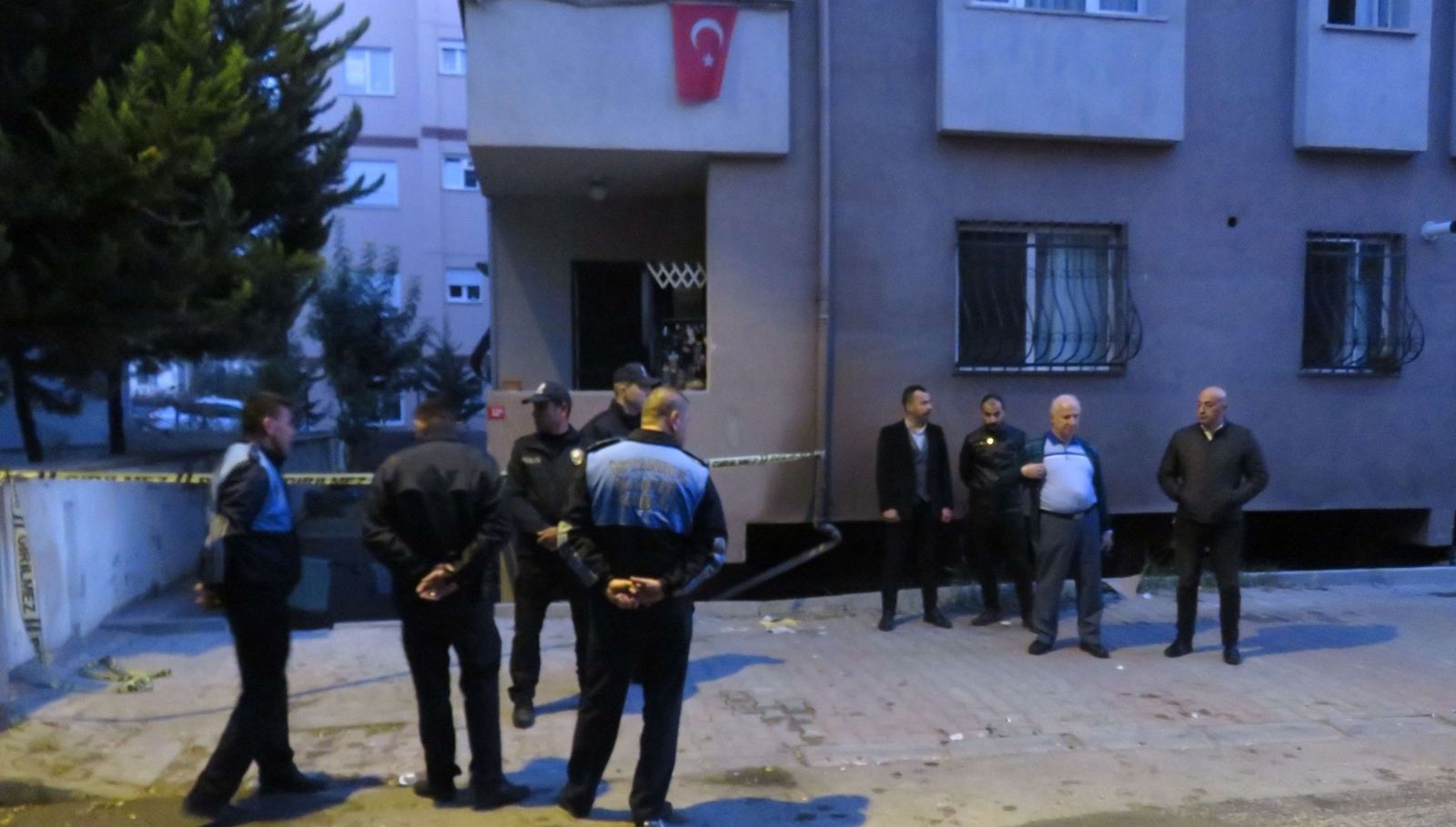 Kartal�da mobilya atölyesinde yangın 2 ölü NTV