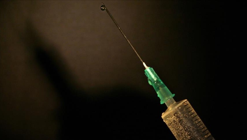 İngiltere'de yüzlerce kişi 