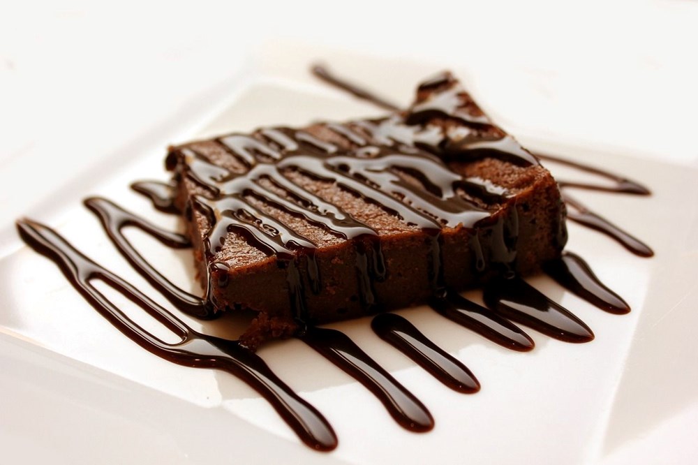 Çikolatalı tatlıların kraliçesi olarak biliniyor: 3 malzemeli browni tarifi - 3