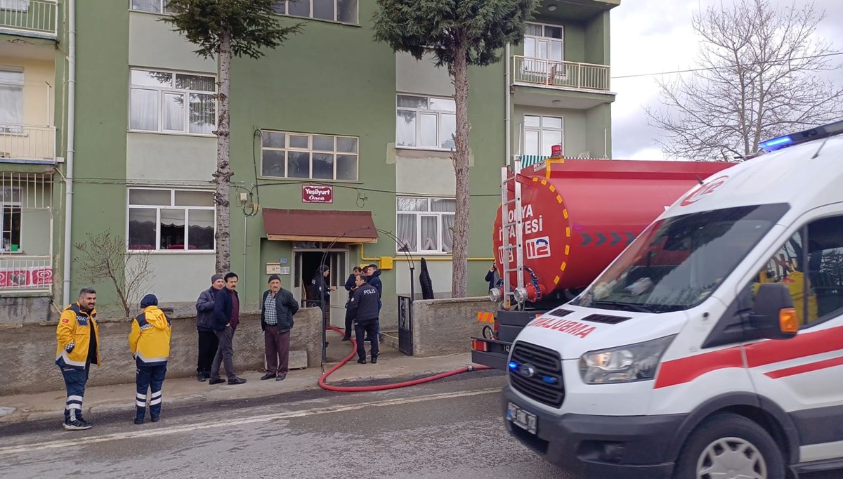 Konya'da evde patlama: 1'i ağır, 4 yaralı Konya'da evde patlama: 1'i ağır, 4 yaralı