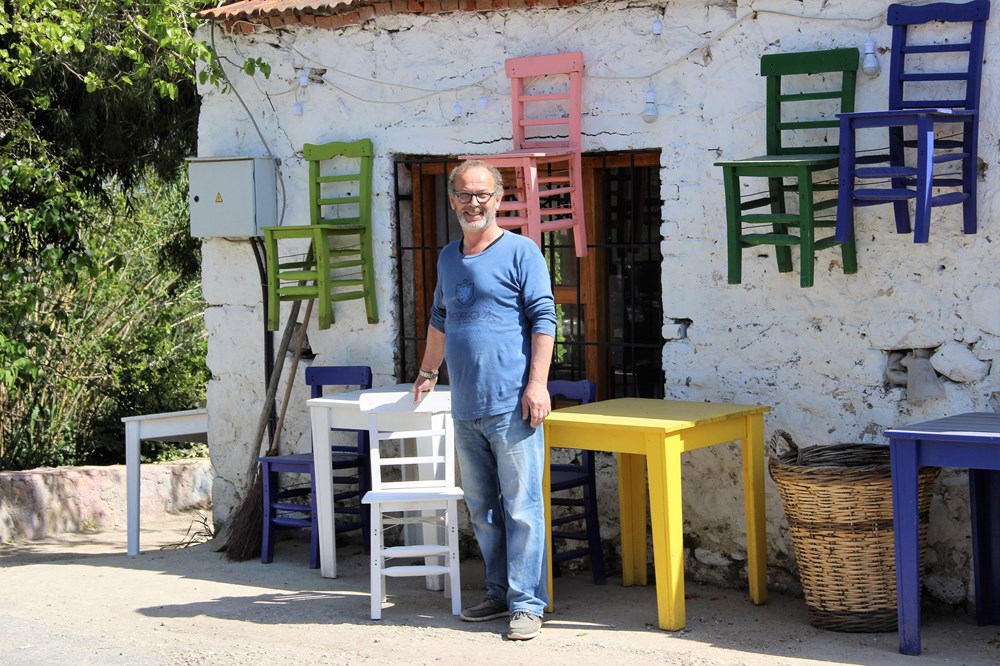 Hababam Sinifi Oyuncusu Bodrum Da Ahsap Sandalye Uretiyor Kivircik Omer Magazin Haberleri Ntv