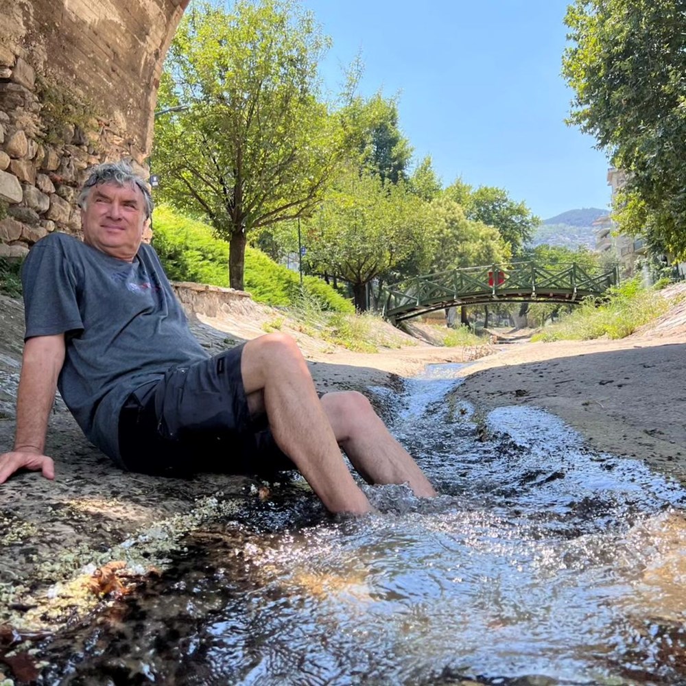 Cenk Eren'den Ajda Pekkan paylaşımı: Ben yaşlandım o hala genç (Ünlülerin çocukluk ve gençlik halleri) 160 rwhPtYI8Vku2g MA1vrq7w