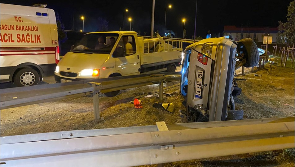 Düzce'de 2 ayrı kazada 2 kişi öldü, 4 kişi yaralandı