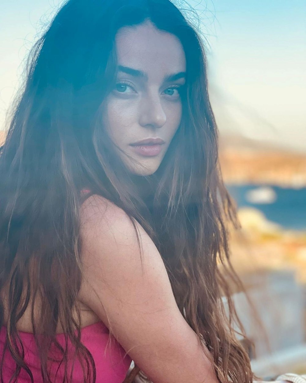 Ayça Ayşin Turan ve Ekin Koç'un Netflix filmi 'Sen İnandır'ın çekimleri başladı - 2