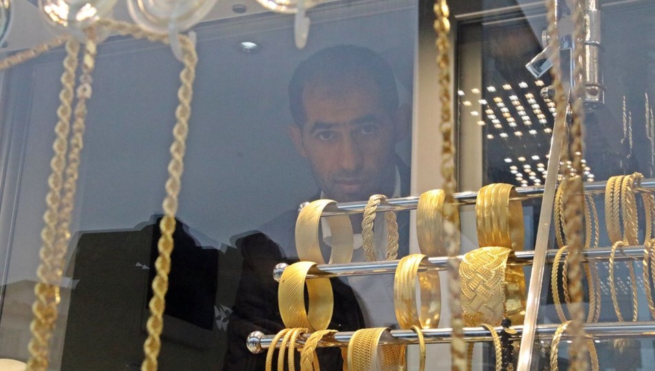 1 yıl içerisinde iki kez silahlı soyguna uğrayan kuyumcu isyan etti: Altın yükseldikçe ben fakirleşiyorum