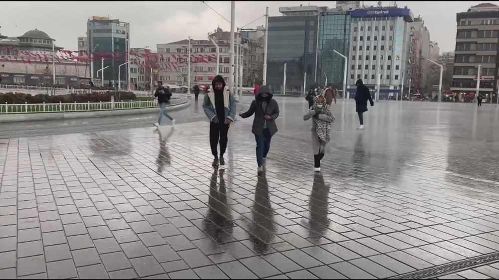 İstanbul'da beklenen sağanak yağış başladı - 7