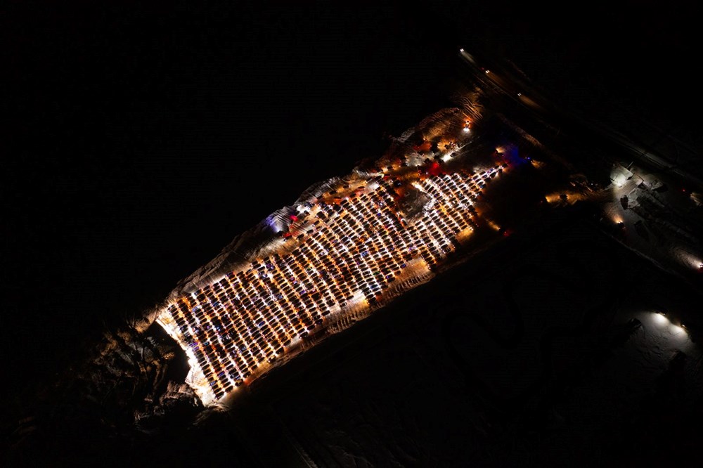 Otomobillerden dev noel ağacı: 800 otomobil katıldı - 13