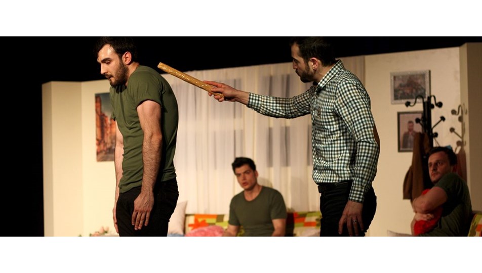 'Şizofren Baba'nın galası yapıldı