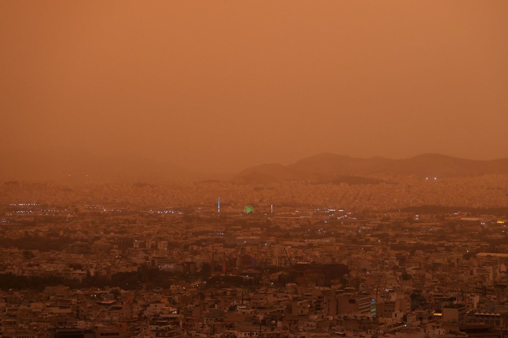Atina'da Afrika'dan taşınan çöl tozu etkili oluyor - 2