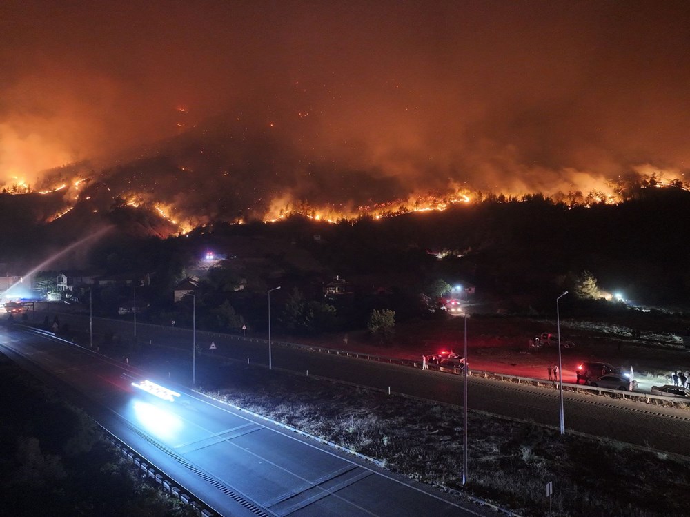 Yangın felaketinde son durum: "Gökyüzü mavi değil, güneşin bile rengi değişti" - 22