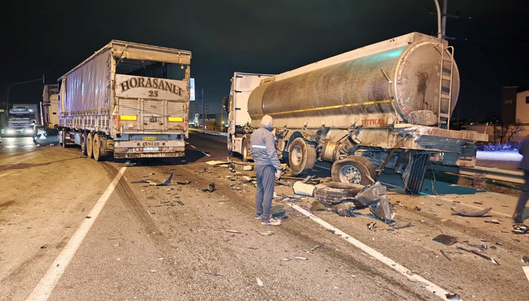 İki TIR çarpıştı: 1 yaralı