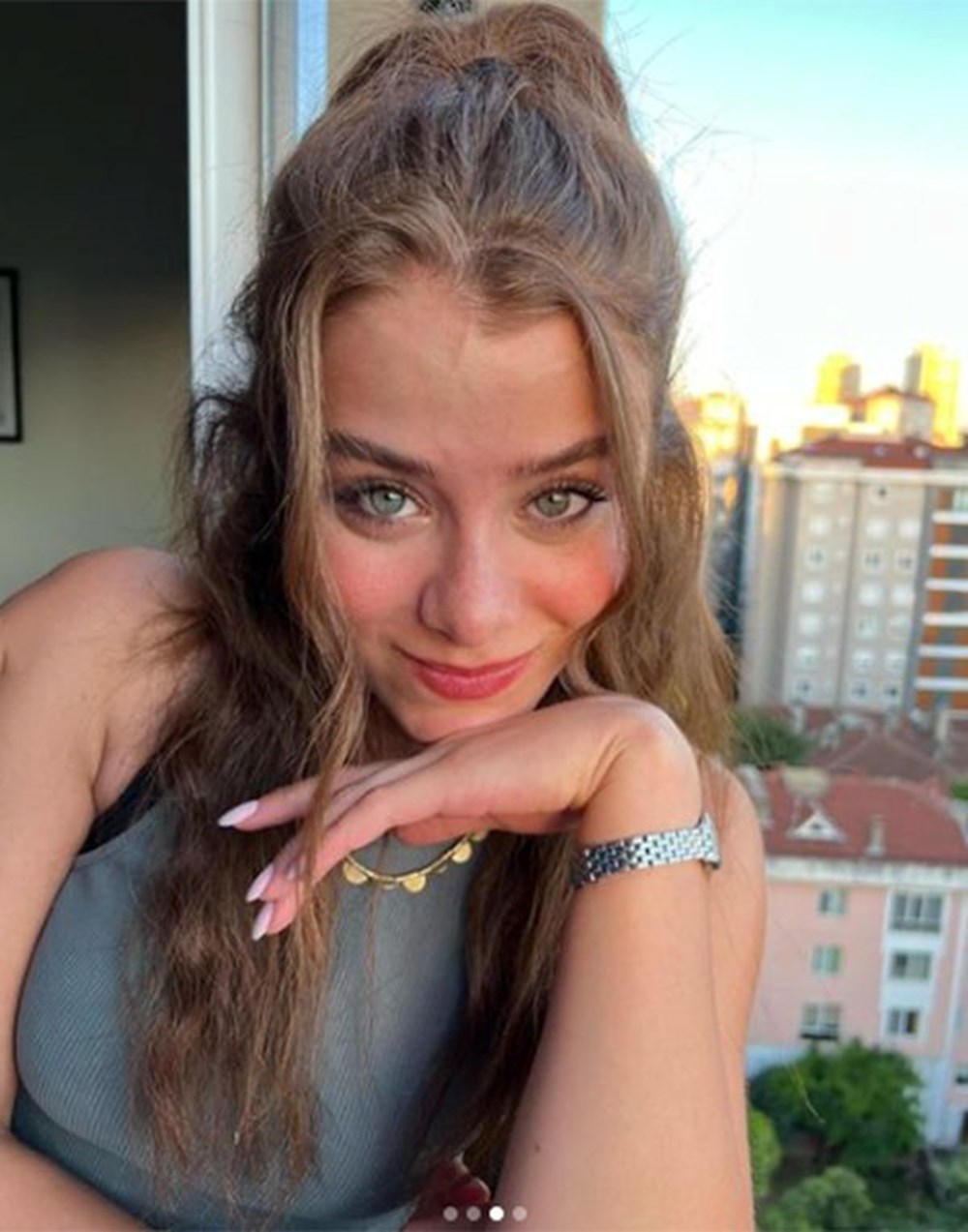 Sibel Can sarışın oldu! (Ünlülerin değişimi) - 122