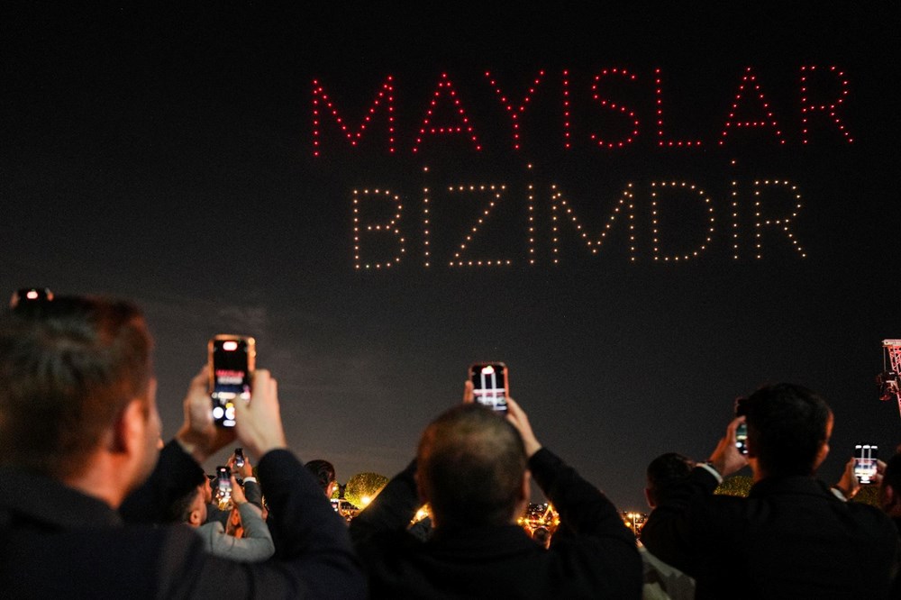 Galatasaray'ın kutlamasında Acun Ilıcalı ve Mourinho'ya olay gönderme: "Büyük geliyoruz" 78 s3leqdZMZ0mlaLrDcZJsvw