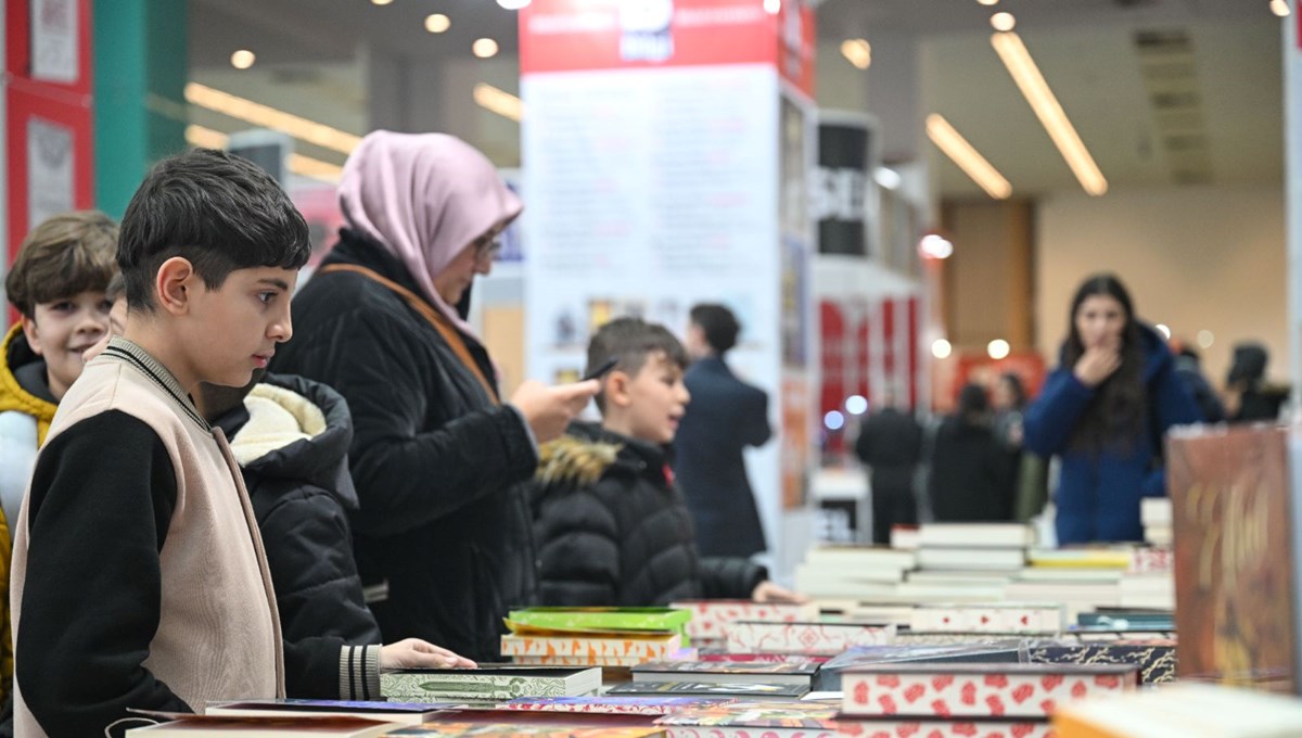 21. Ankara Kitap Fuarı kapılarını açtı
