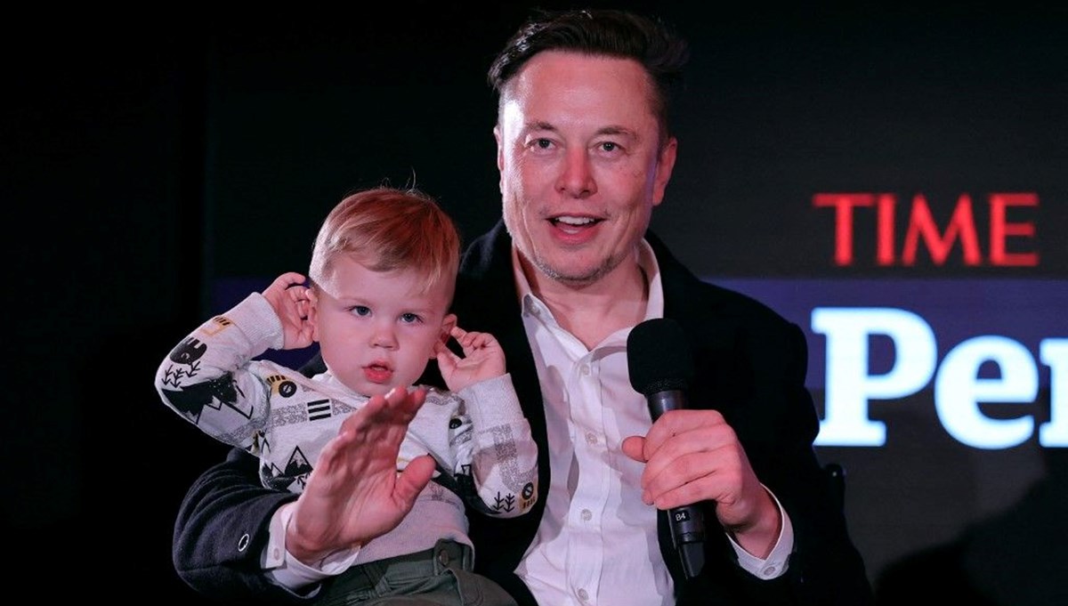 Elon Musk oğlu X ile Time 100 etkinliğinde