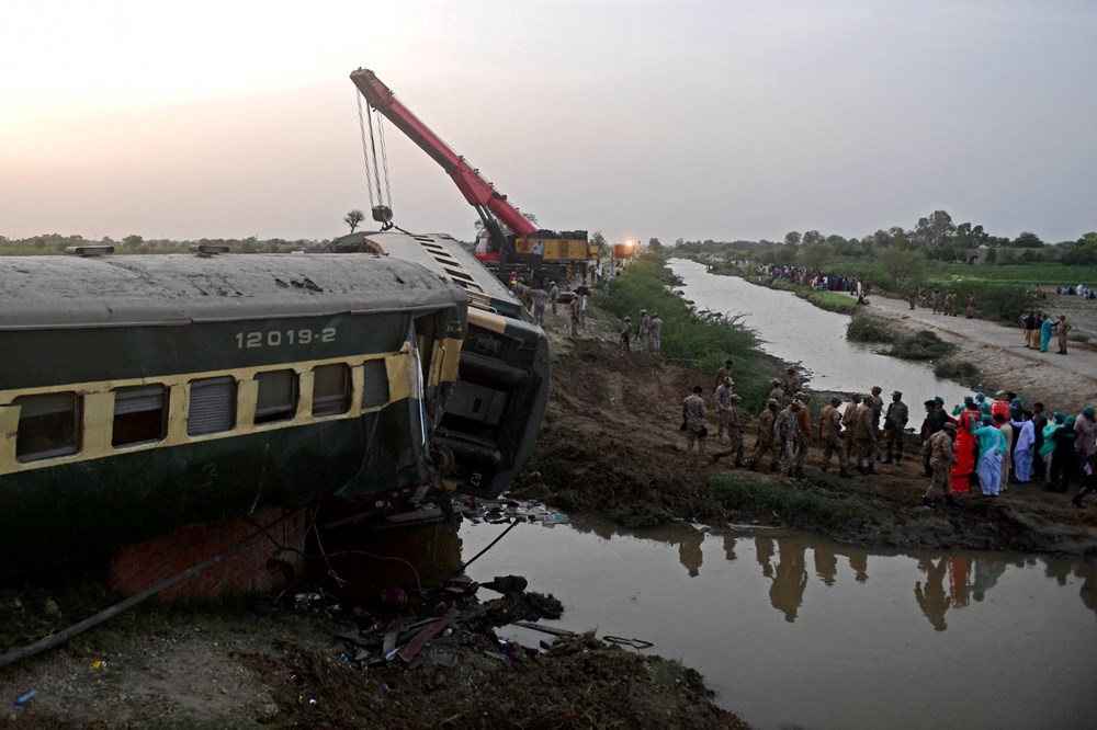 Pakistan'da tren faciası: En az 30 ölü, 90'dan fazla yaralı - 6