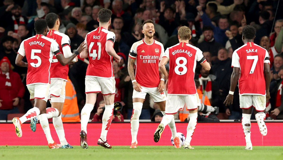 Arsenal, derbiyi 5 golle kazandı Arsenal, derbiyi 5 golle kazandı